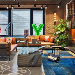 Moxy Praga Hotel